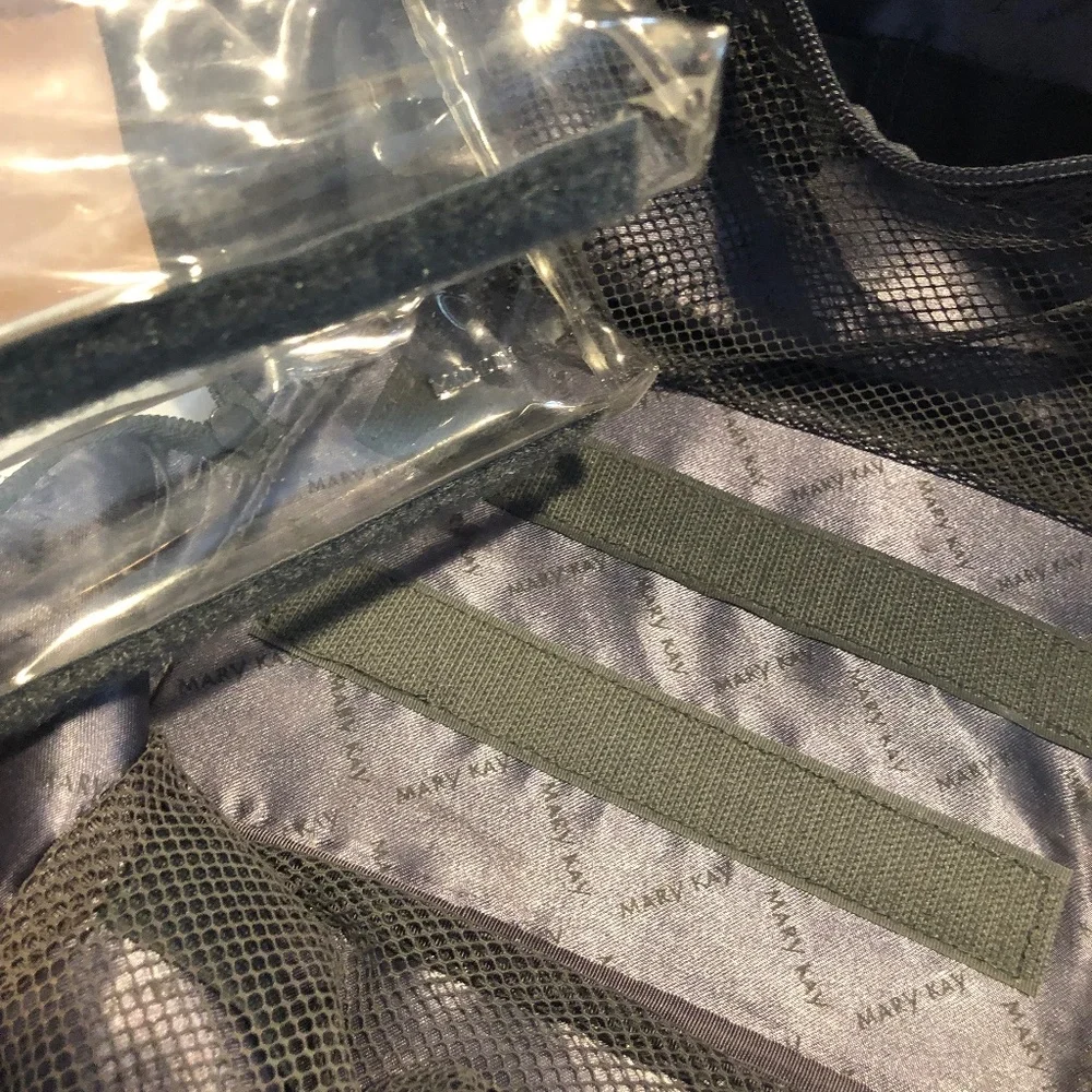 Mary Kay travel toiletry makeup organizer - great gift!